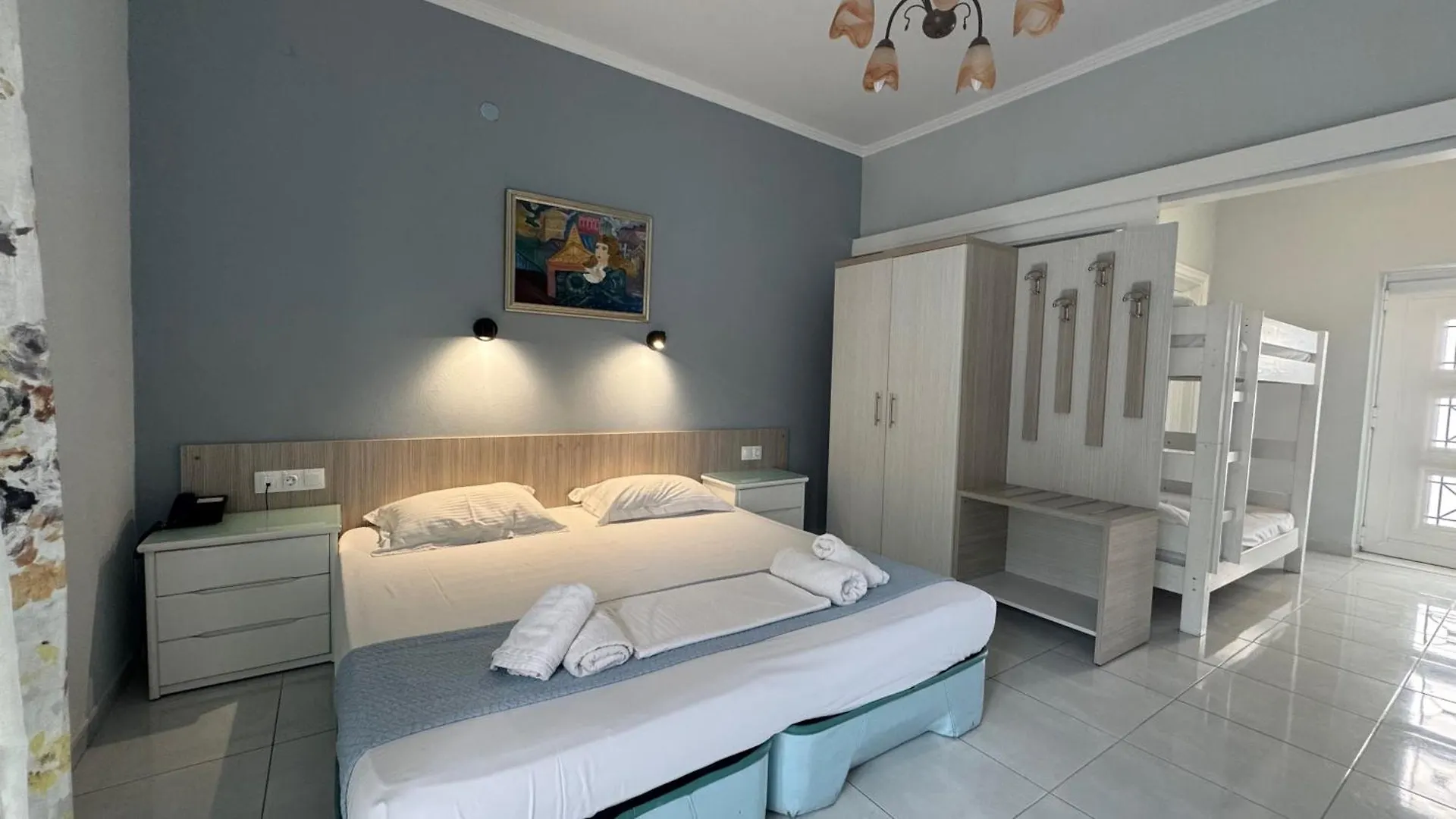 Diaporos Hotel Βουρβουρού 3*,